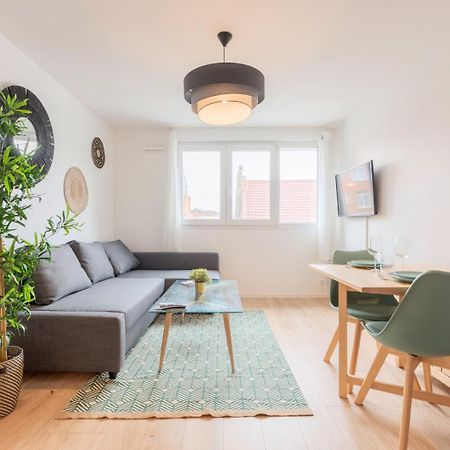 Lille, Fully-Equipped Apartment With Parking Space Buitenkant foto